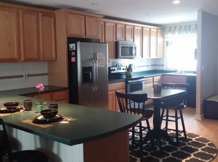 5 Redwood Ct, Cromwell, CT 06416