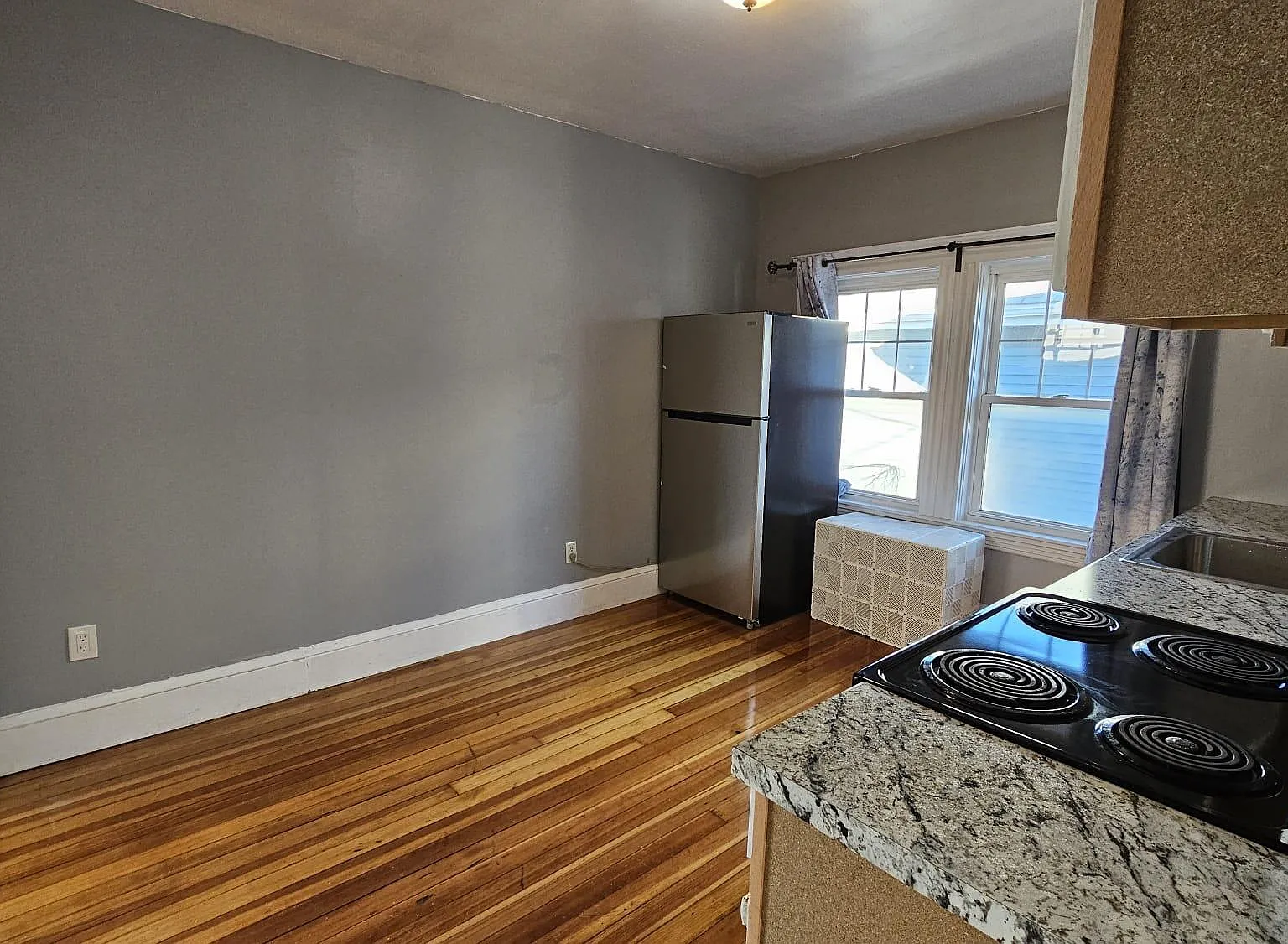 1028 N Shore Rd — Photo 2