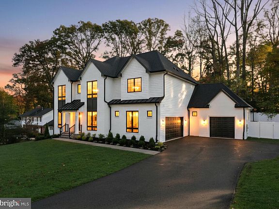 3rd image of 9205 Rosehill Dr