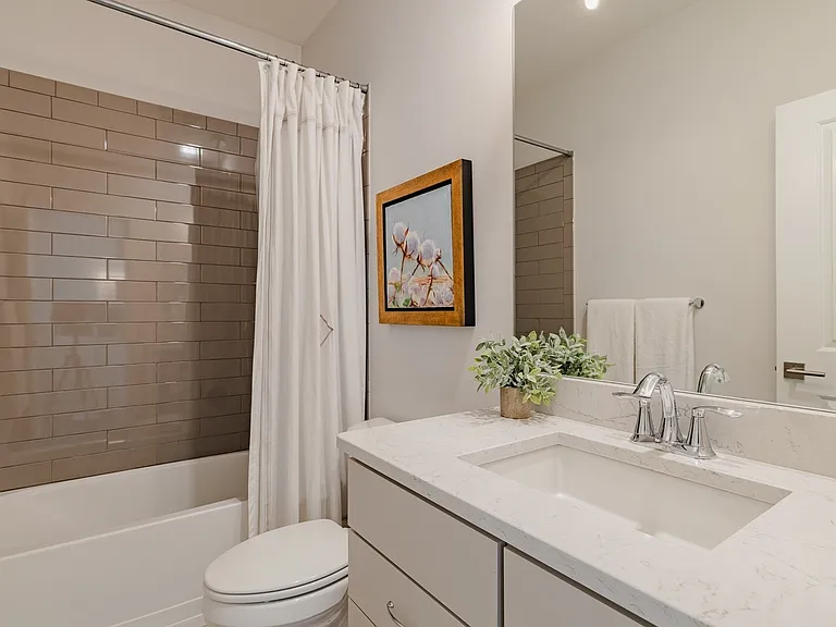 405 Edenfield Pass — Photo 32