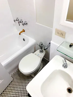 Rented by City Connections Realty | media 20