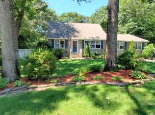 557 Boxwood Dr, Shirley, NY 11967