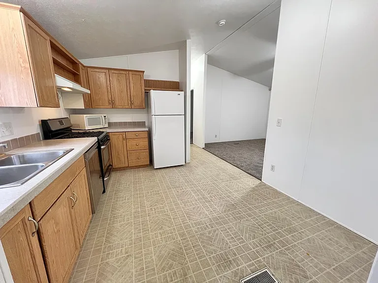 7826 E Juanita Ave — Photo 11