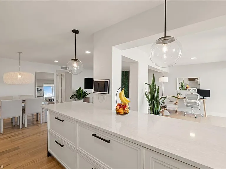 3500 Gulf Shore Blvd N #406 — Photo 9