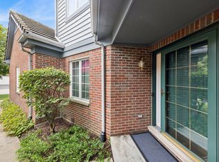 37 Thornhill Ct, Burr Ridge, IL 60527