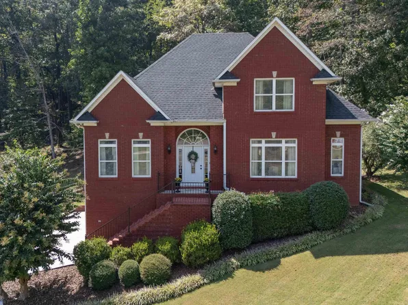 6748 Country Vale Dr, Pinson, AL 35126