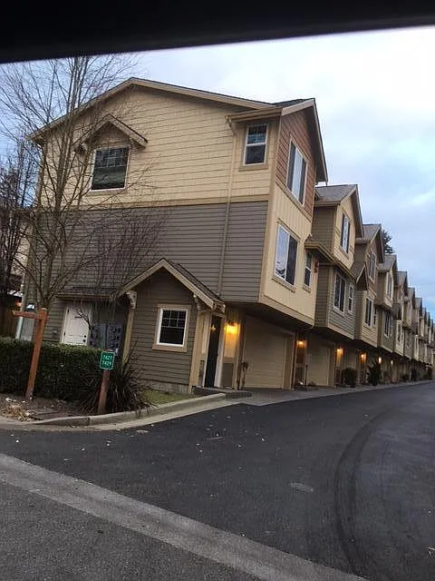 2 bed, 2.5 bath, 1250 sqft, $2,450 — Photo 1