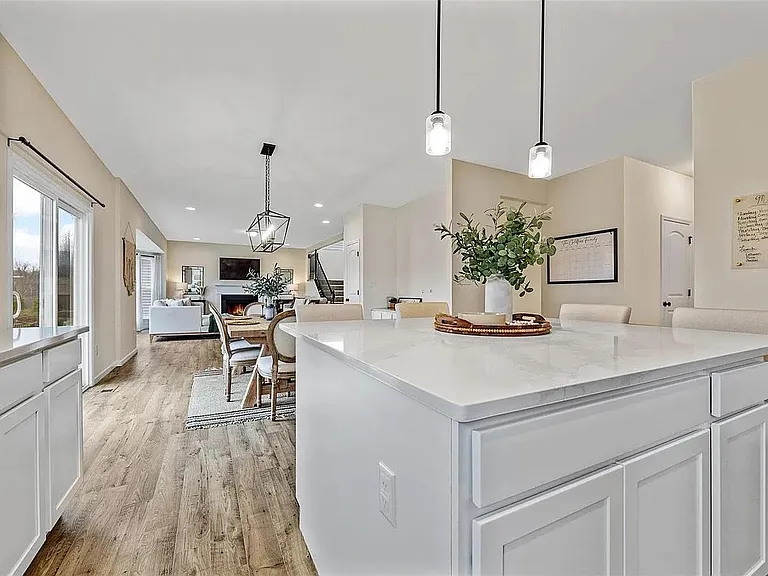 260 Liberty Valley Dr — Photo 9