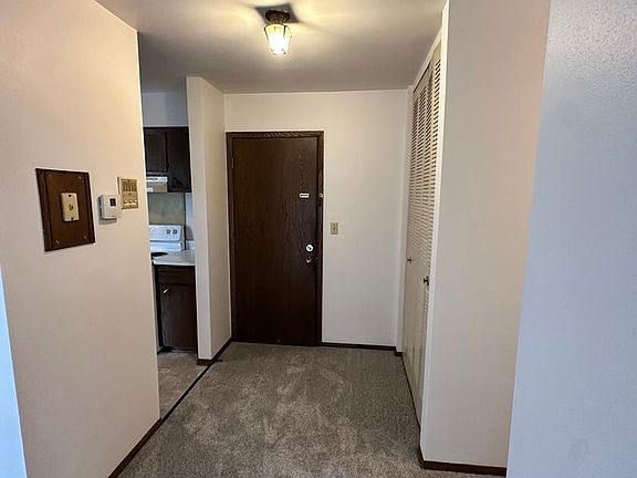 4th image of 445 W Grand Ave APT 203