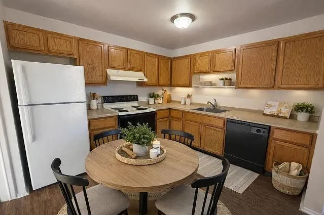 3590 Pershall Rd #C15 — Photo 1