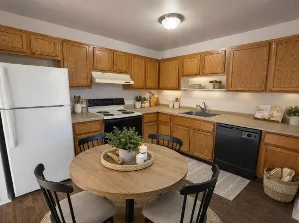 3590 Pershall Rd #C15, Saint Louis, MO 63135
