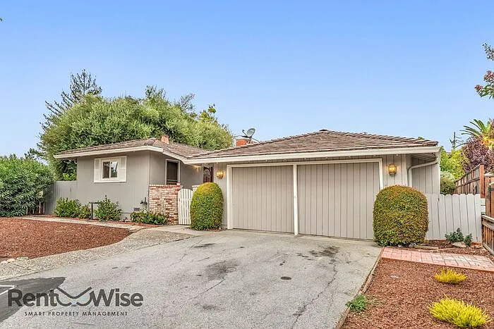 2080 Helena Way — Photo 2
