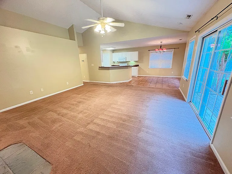 338 Farina Dr — Photo 5
