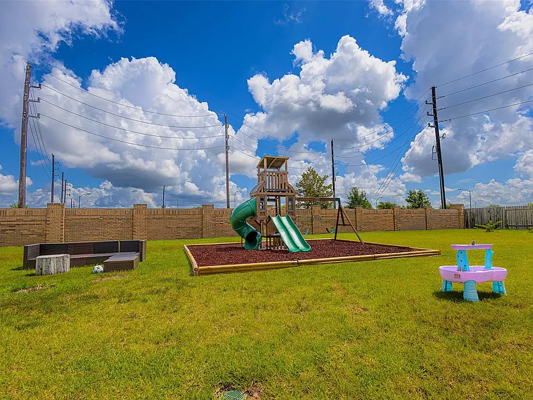 31502 Willows Bracken Ct — Photo 35
