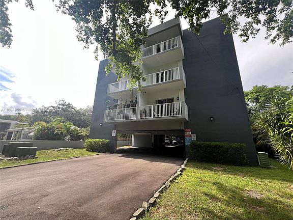 2nd image of 645 NE 121st St APT 302