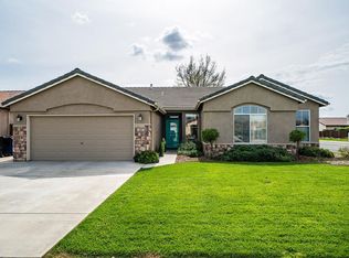 1087 W Sandstone Dr, Hanford, CA