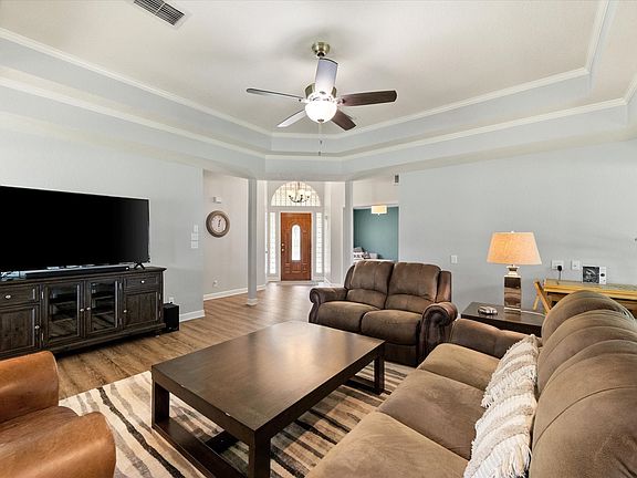 4th image of 717 Grandview Dr