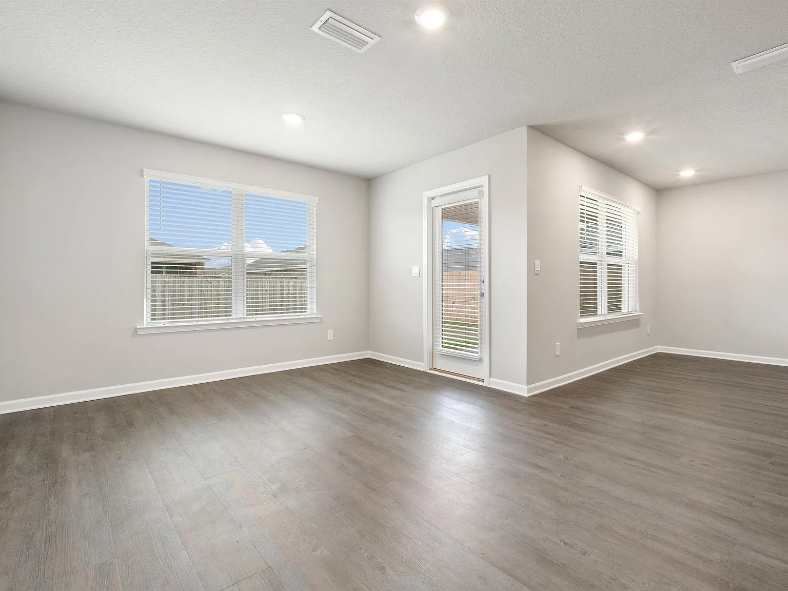 2535 Arbordale Loop - 1 — Photo 3