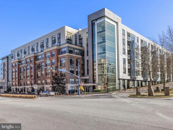 145 Riverhaven Dr #230, Oxon Hill, MD 20745