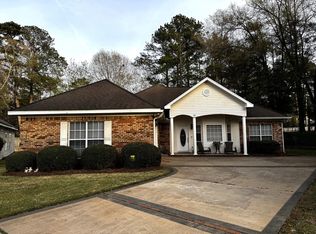 119 Riverwalk Ct, Dothan, AL 36303