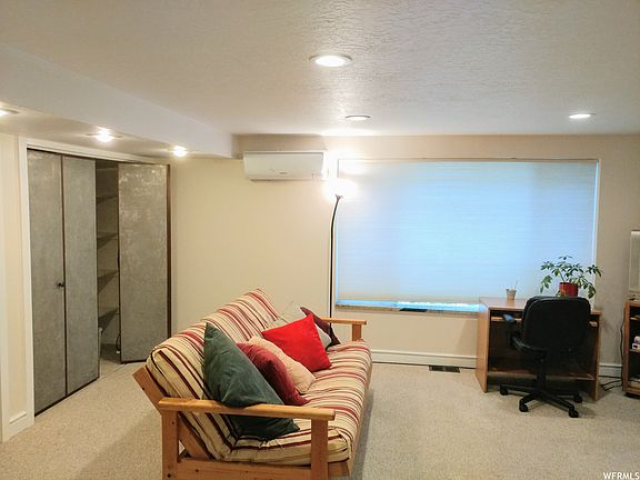 4th image of 265 N Vine St