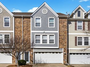 386 NE Satinwood, Waukee, IA 50263