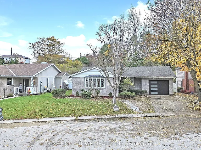 5 Centennial Dr — Photo 40