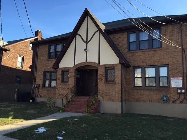 115 Willowbrook Rd #1