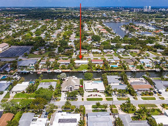 5th image of 736 Lighthouse Dr