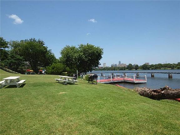2nd image of 1818 S Lakeshore Blvd APT 28
