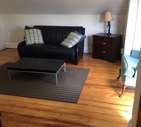 3rd image of 171 Montgomery Ave #3