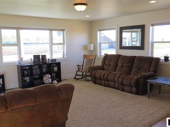 3rd image of 1205 Juniper Dr