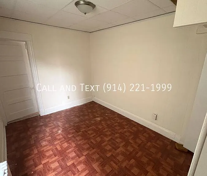 110 Webster Ave — Photo 1