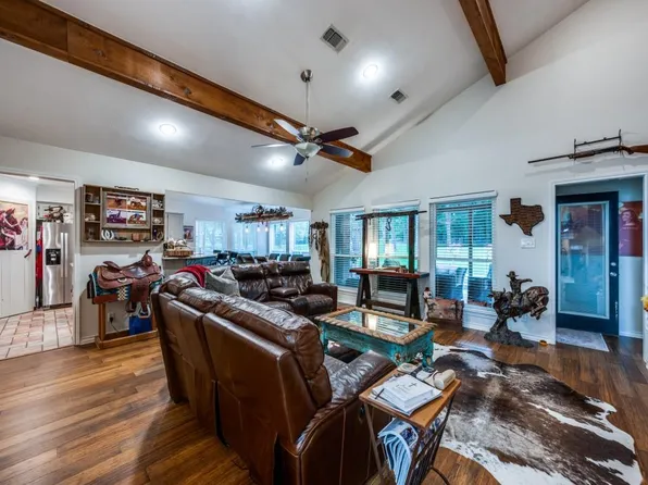 116 Cayuga Trl, Lake Kiowa, TX 76240