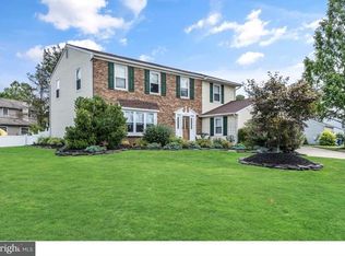 722 Shelbourne Dr, Marlton, NJ 08053