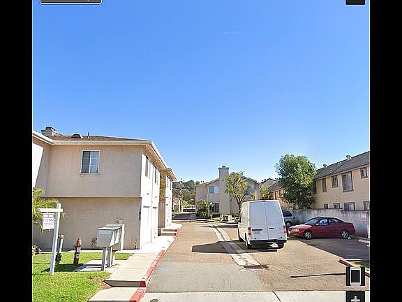 2nd image of 1031 S Mollison Ave Unit E