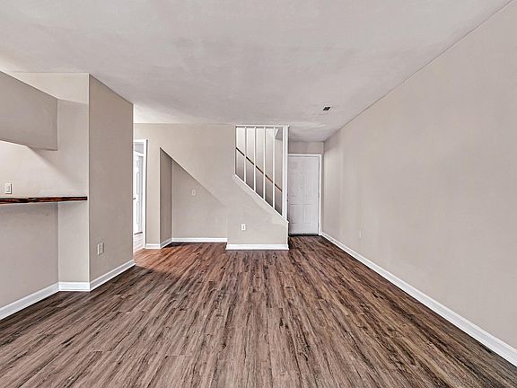 5th image of 3378 Forest Ct