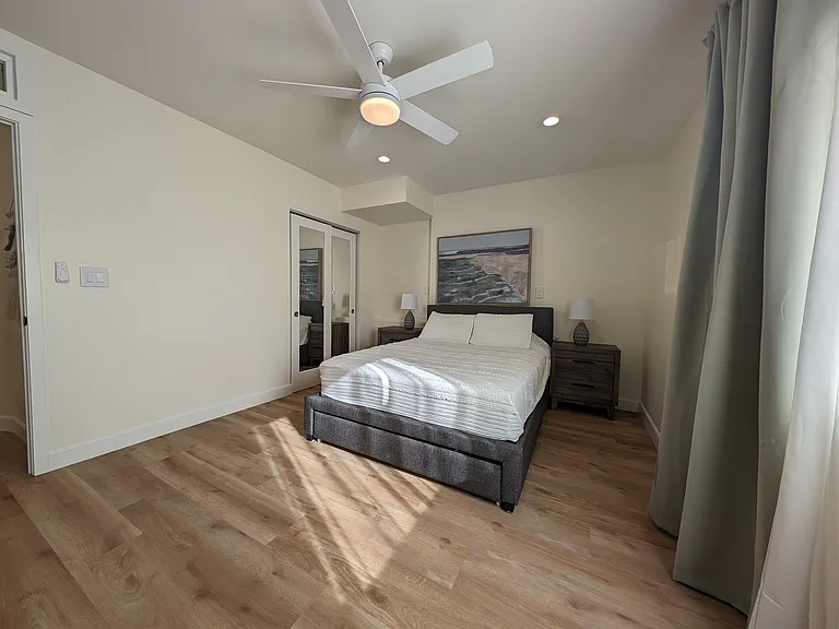 5692 Linfield Ave — Photo 16