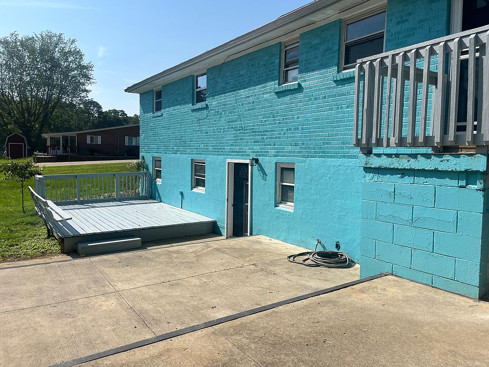 2nd image of 4860 Teal Ln