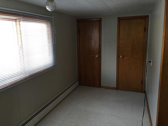 2nd image of 420 Park Ave