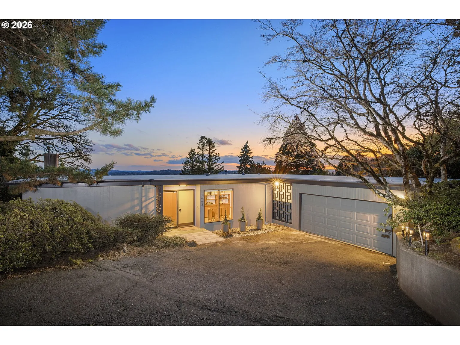 1663 SW Westwood Dr photo 1