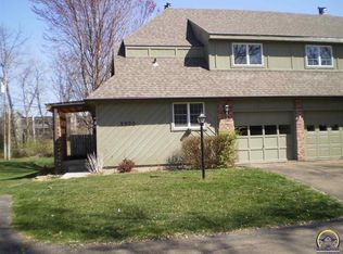 2920 SW Foxcroft 3 Ct, Topeka, KS 66614
