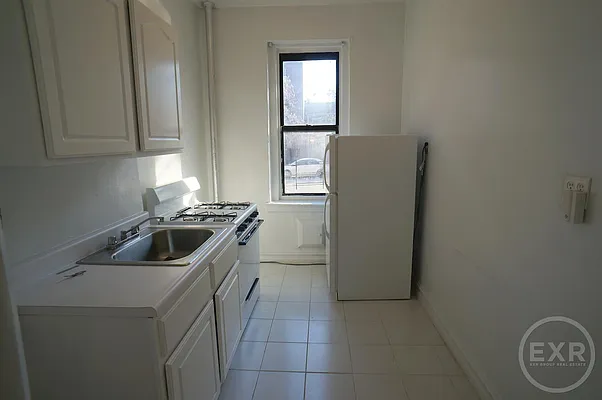 Rented by EXR | media 3