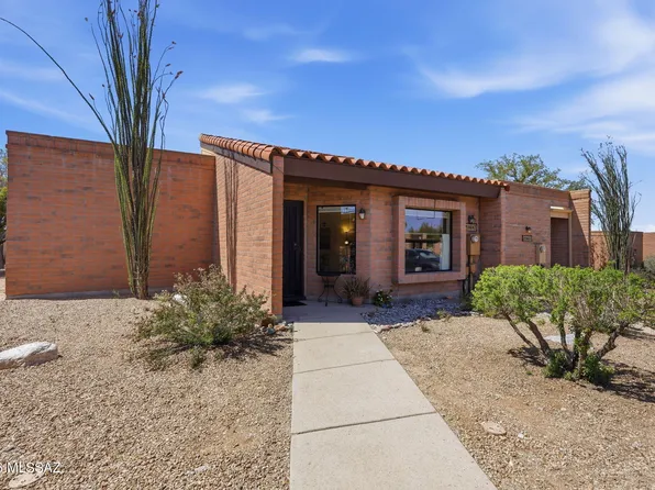 8647 N Little Oak Ln, Tucson, AZ 85704
