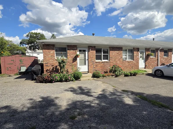 132 Merrick Rd APT 12, Amityville, NY 11701