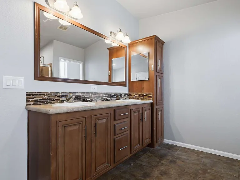 6253 Mount Rainier Ave — Photo 22