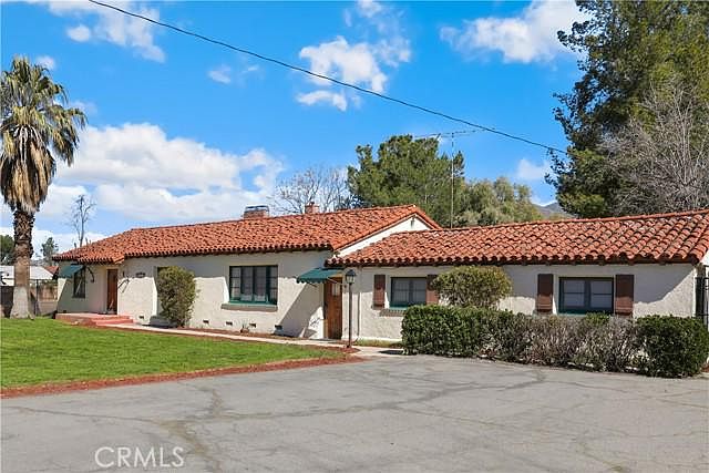 1st image of 575 De Anza Dr