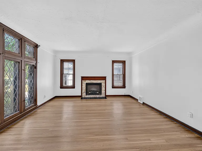 3561 Lynnfield Rd #1 — Photo 3