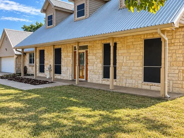 506 S San Jacinto St, Whitney, TX 76692