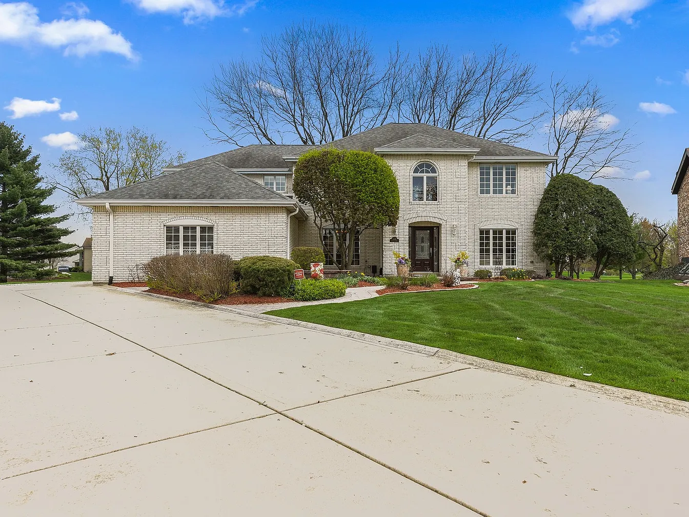 1601 Golfview Dr, Darien, IL 60561 | Zillow